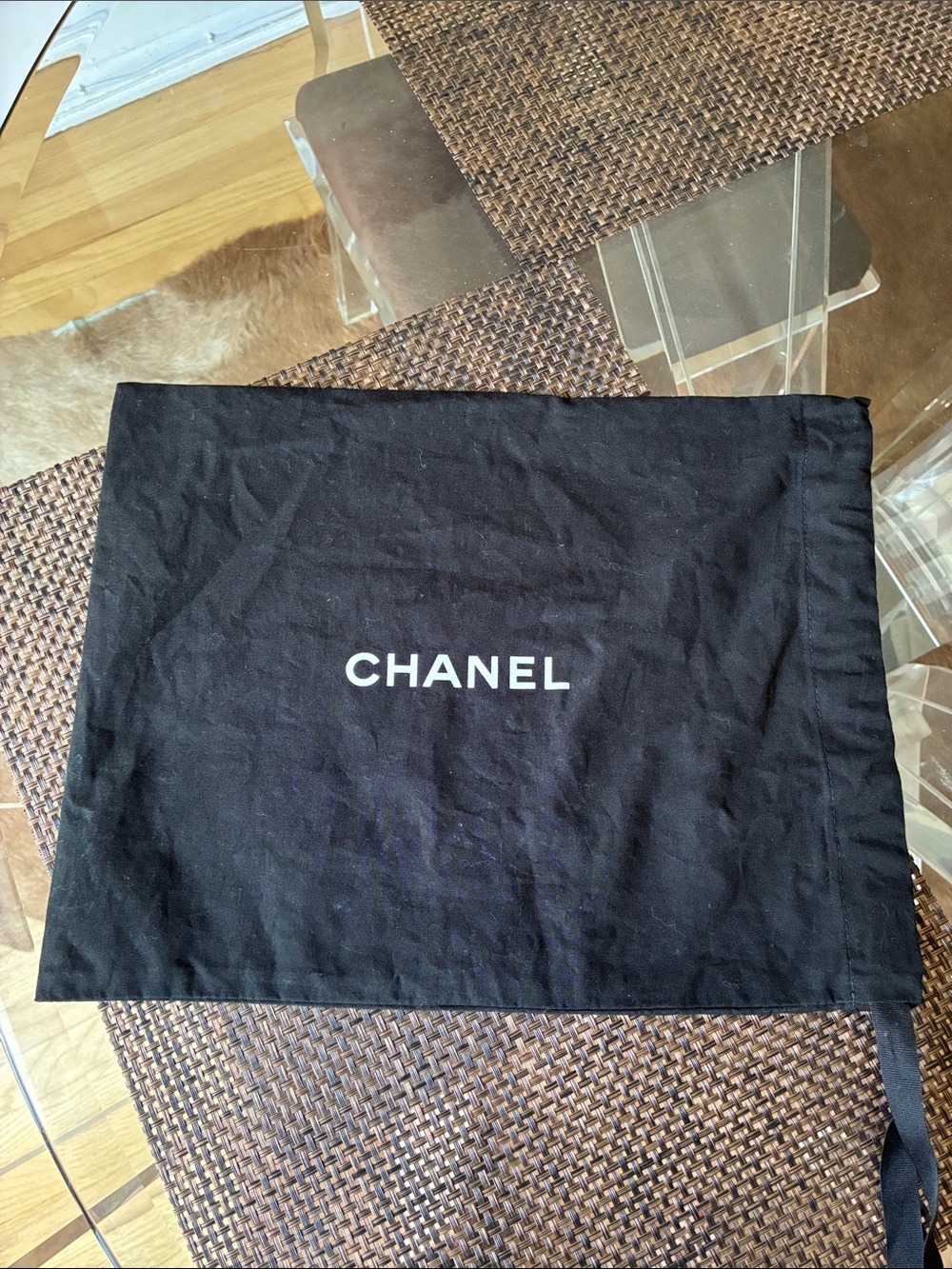 Chanel dust bag and black 14“ x 10 1/2